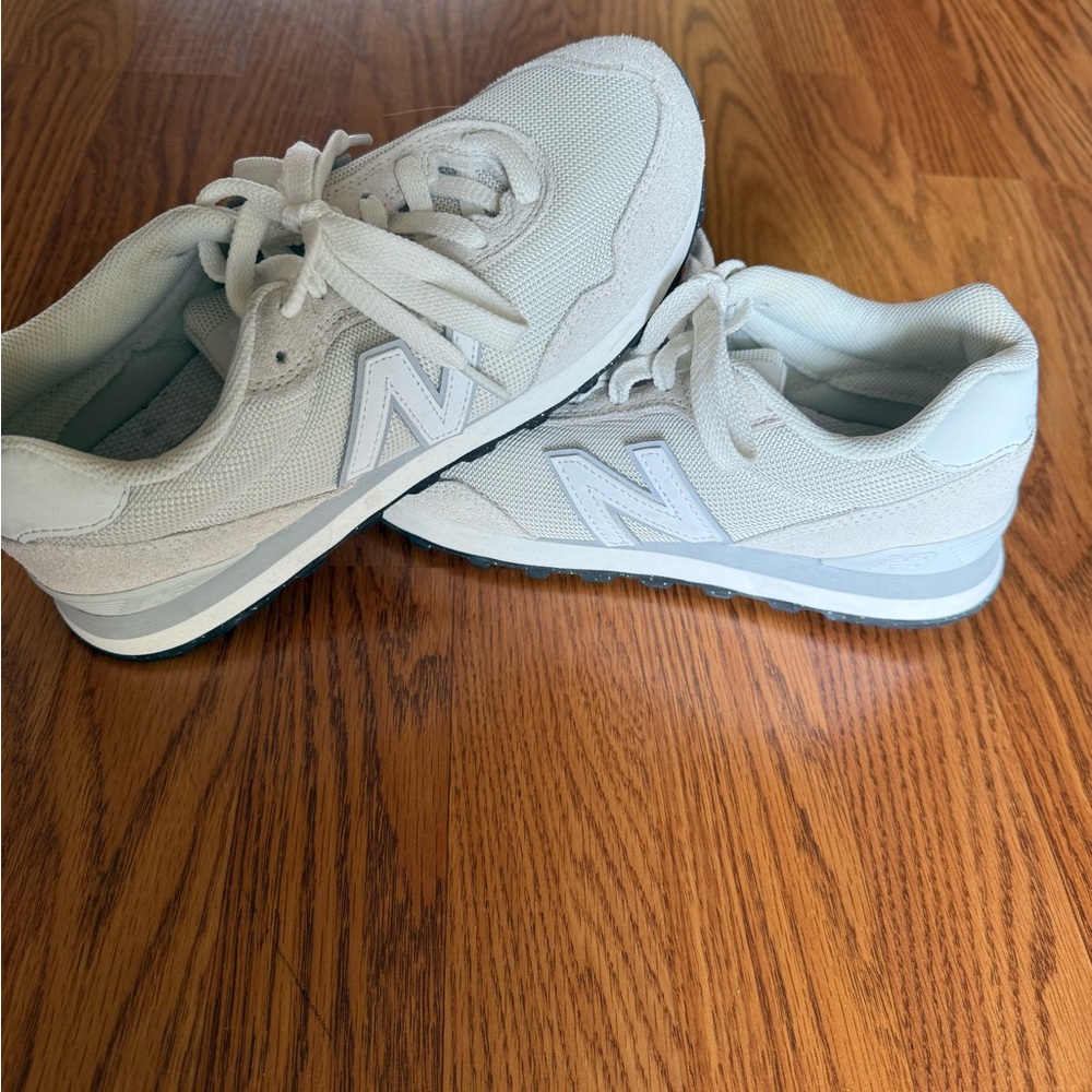 WOMEN'S NEW BALANCE 515 V4 SNEAKERS